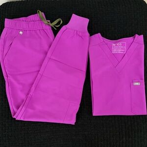 Figs Bright Magenta Scrub Set